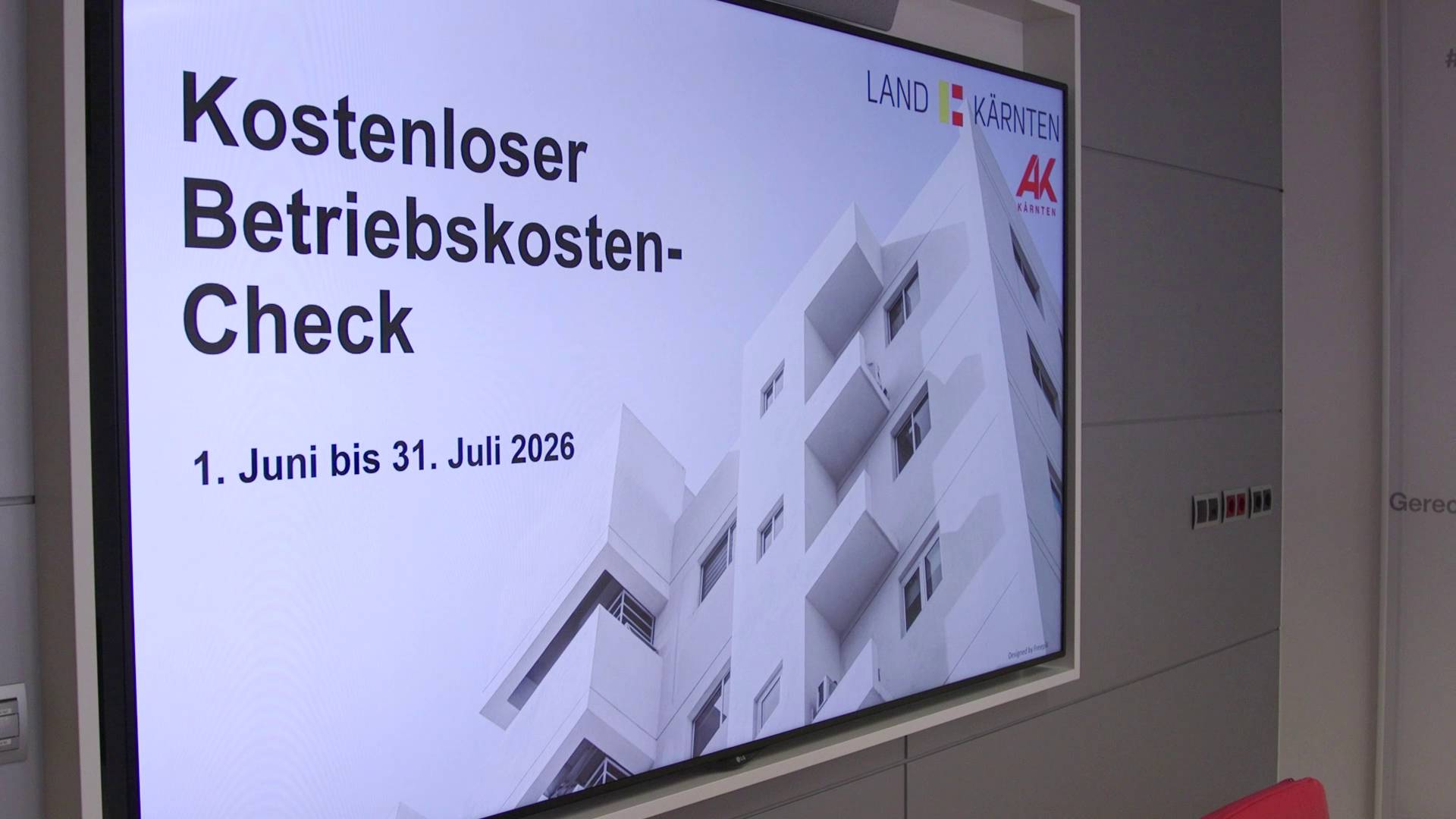 Betriebskosten-Check als Text am Foto